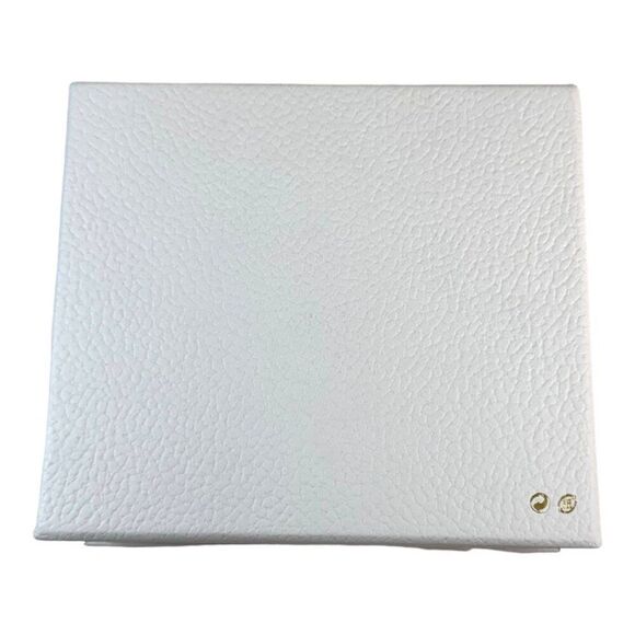 Dior Logo Embossed White Gift Box 7” X 6.25” X 3.5” Textured Lid Jewelry Wallet - Picture 8 of 10